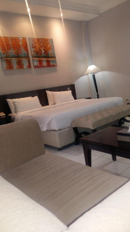 Hotel Sindha Ruteng Bagian luar foto